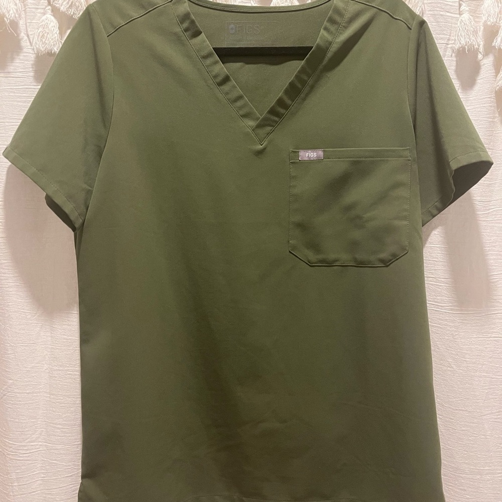 Figs Catarina scrub top